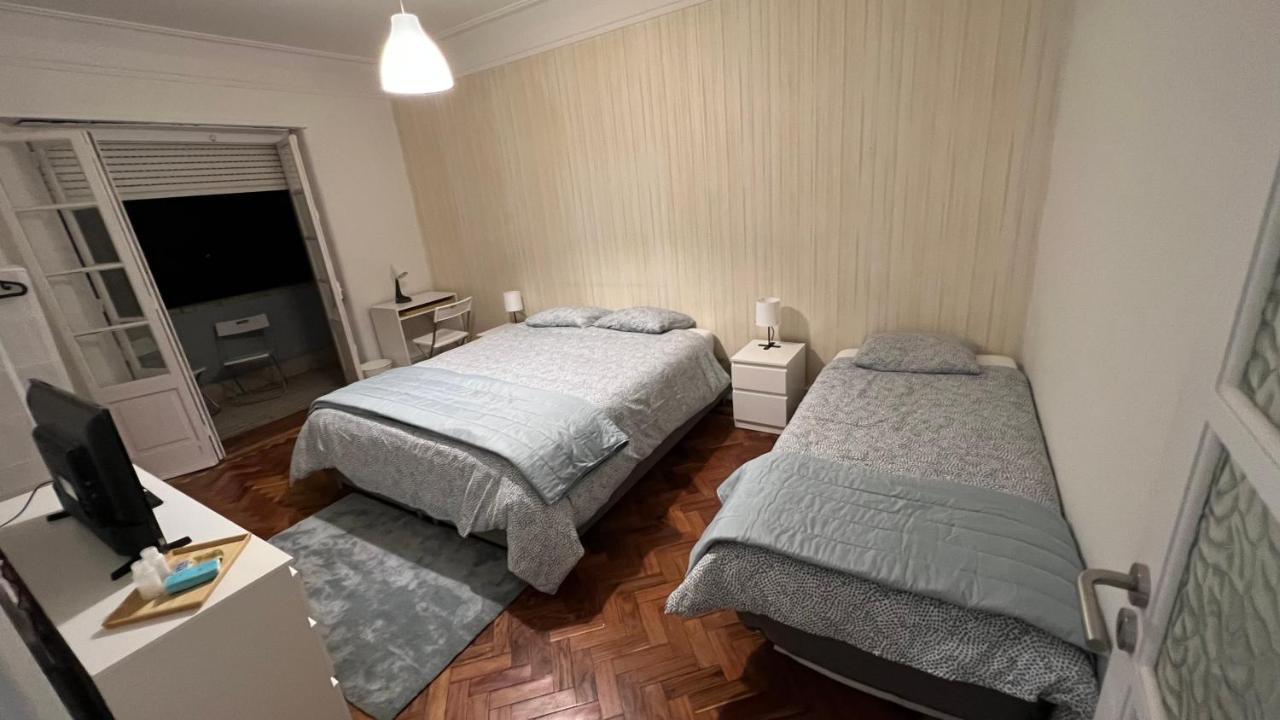 Habitacion Privada Para 3 Grande Con Balcon Lisboa Exterior foto